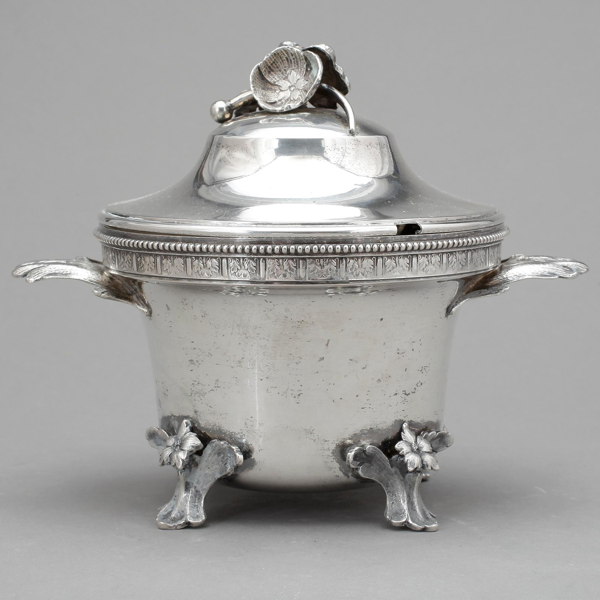 SOCKERSKÅL, silver, Jakob Engelberth Torsk, Stockholm, 1907. Vikt ca 452g.