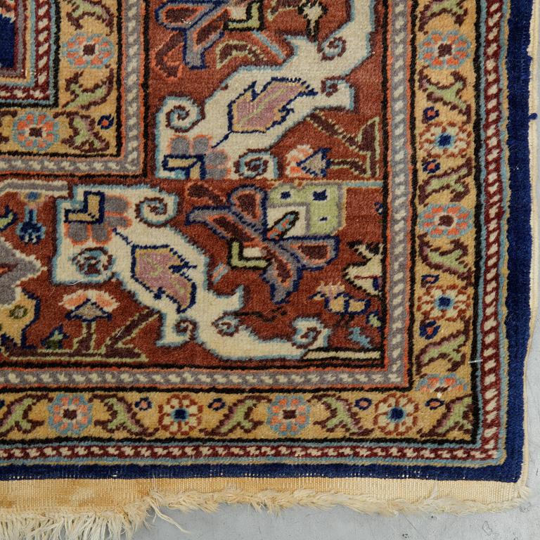 Matto, semi-antique Kayseri, ca 292 x 200 cm.