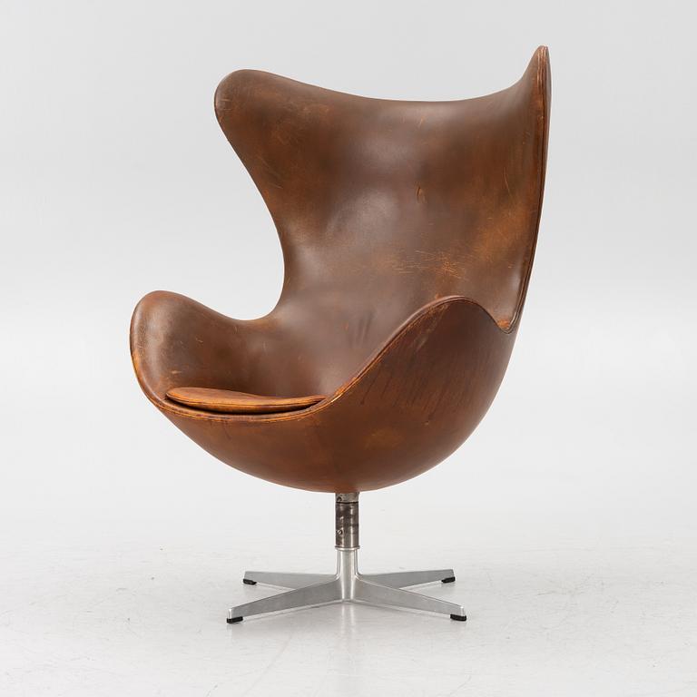 Arne Jacobsen, an 'Egg' lounge chair, Fritz Hansen, Denmark, 1965.