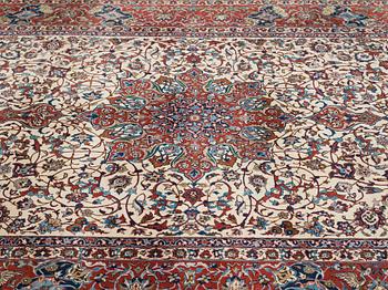 MATTA, Old Isfahan, part silk, ca 327 x 209 cm.