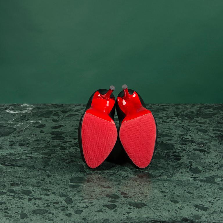 SKOR, CHRISTIAN LOUBOUTIN,  storlek 37.