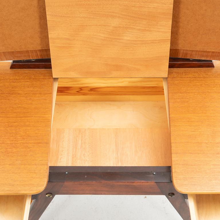 Dressing table, mid-20th century.