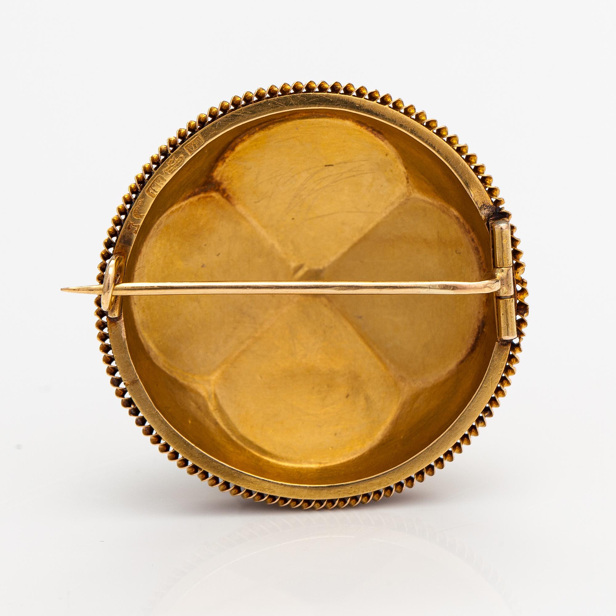 Otto Roland Mellin, An 18K gold brooch. Helsinki 1878.