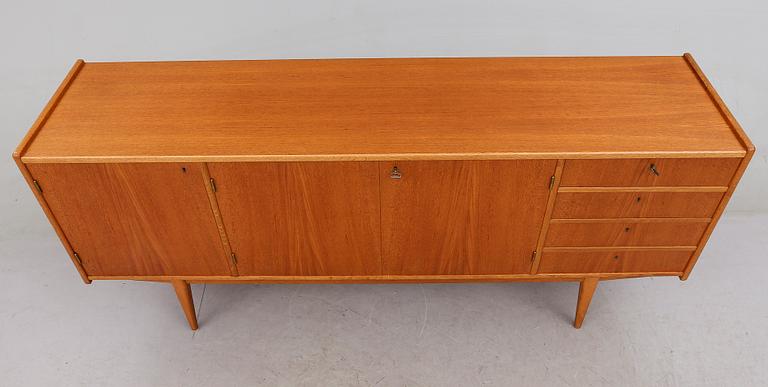 SIDEBOARD, 1900-talets andra hälft.