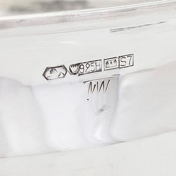 Tapio Wirkkala, skål, TW 341, sterlingsilver, Kultakeskus, Tavastehus 1971. Modellen formgiven 1966.