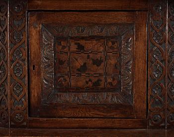 STOLPSKÄNK. England, 1600-tal.
