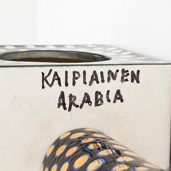 Birger Kaipiainen, bordsklocka, stengods, signerad Kaipiainen Arabia.