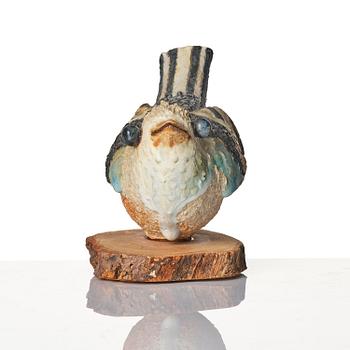 Tyra Lundgren, a chamotte stoneware sculpture of a bird, own studio, Bredkvie, Gotland, 1978.