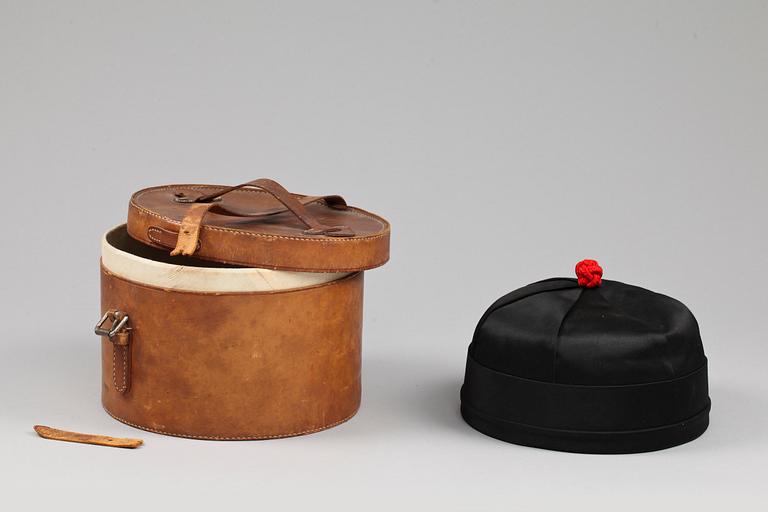 MANDARINHATT och HATTASK, Kina, sekelskiftet 1900.