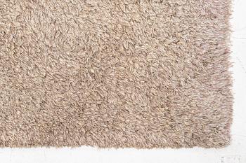 Matta tuftad, Limited Edition, ca 430 x 348 cm.