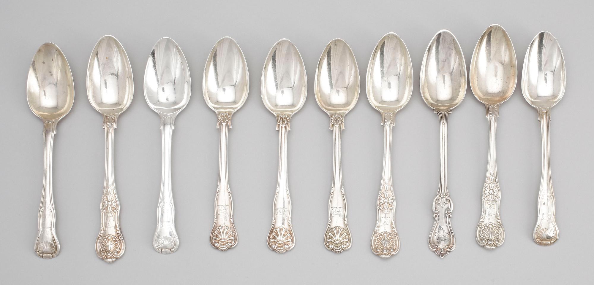 DESSERTSKEDAR, 9+1, st, silver, Otydliga stämplar, London, 1800/1900-tal.  Totalvikt ca 571 gram.