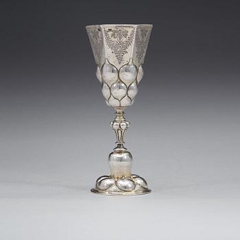 A German early 17th century silver-gilt cup, marks of Georg Rühl, Nürnberg (1598-1625).