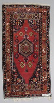 MATTA, orient. Ca 225 x 117 cm.