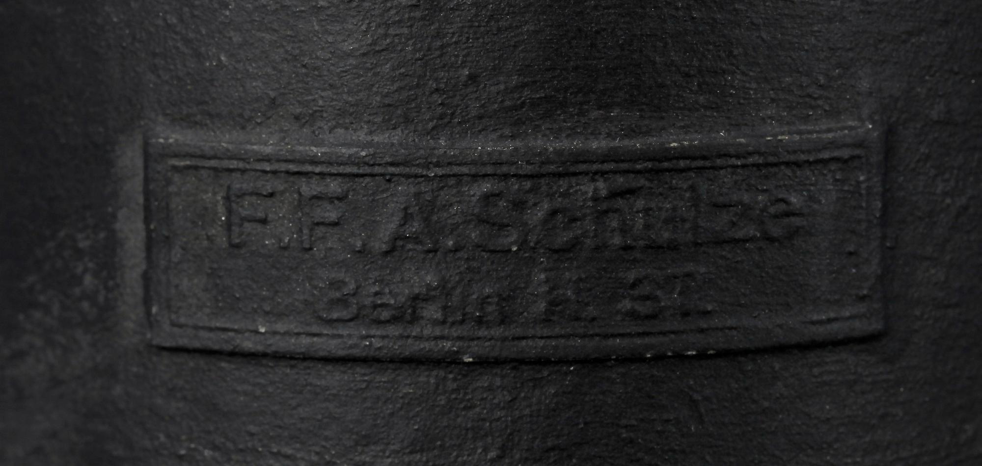 FARTYGSLANTERNA, järn, brickmärkt FF A Schütze, Berlin, troligen tidigt 1900-tal.