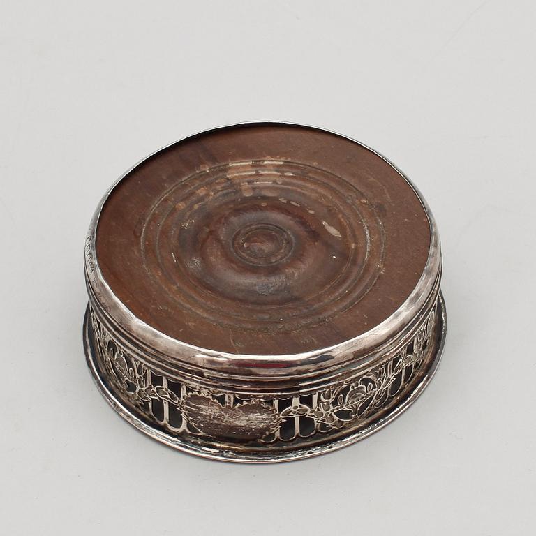 COASTER, silver, London, England,  troligen 1791.
