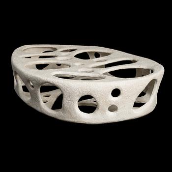 Anna Hackman, skulptur, "The space inbetween", signerad AH 2014.