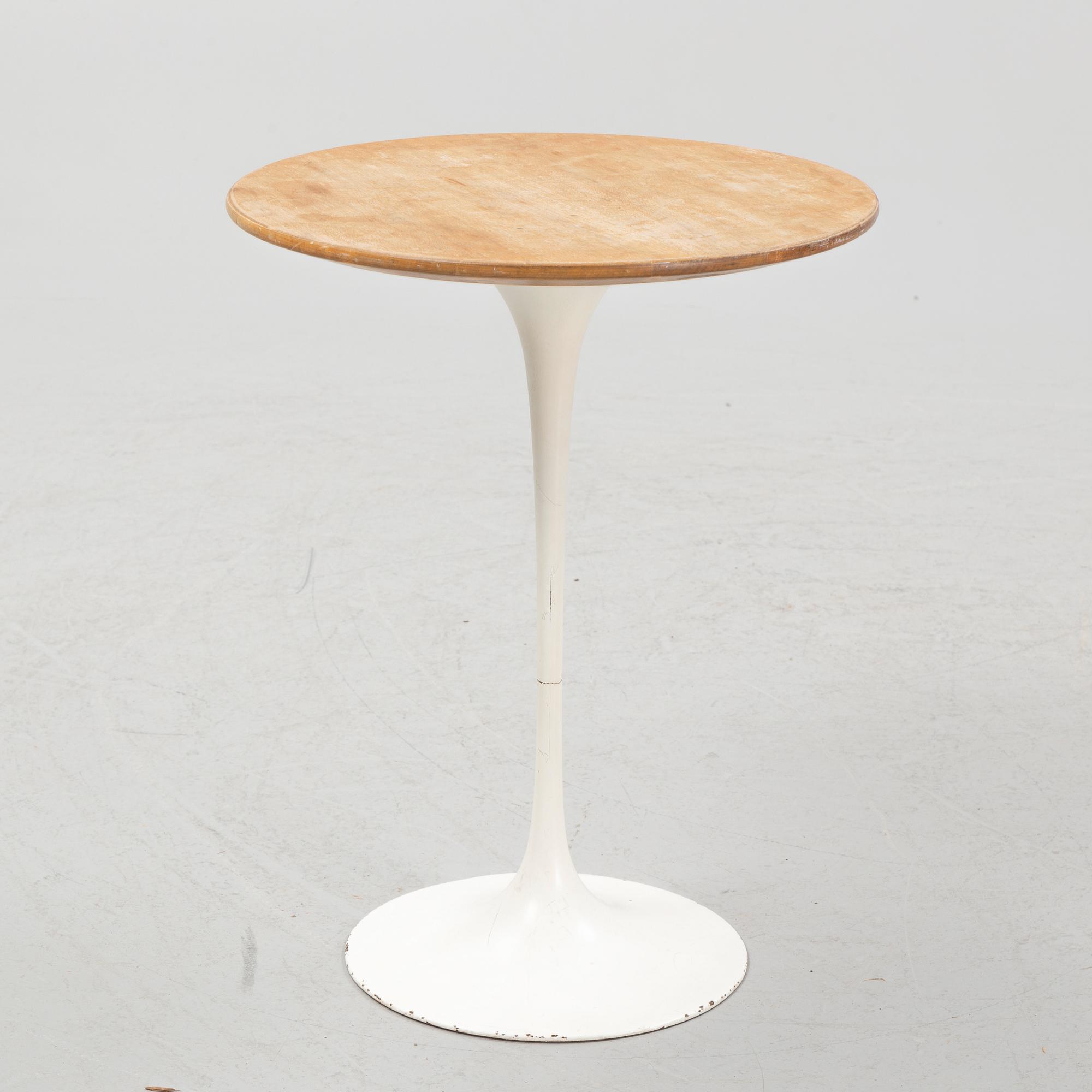 Eero Saarinen, bord, "Tulip", Knoll International, licenstillverkat av Nordiska Kompaniet, Nyköping, 1965.