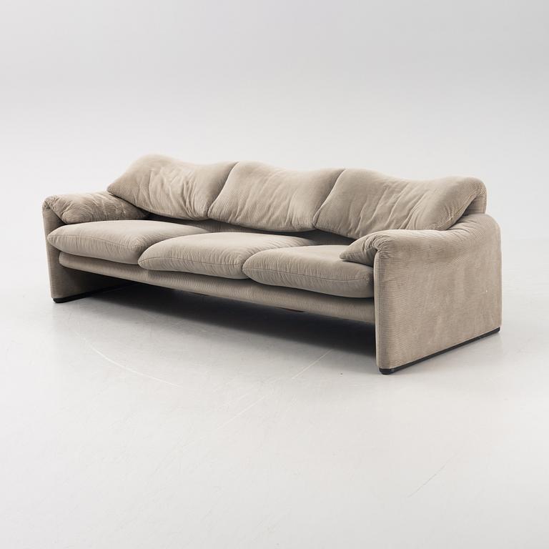 Vico Magistretti, soffa "Maralunga", Cassina, modellen formgiven 1973.