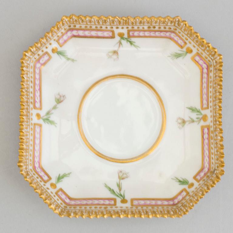 A Royal Copenhagen 'Flora Danica' custard cup with lid and plate model #3514 and #3515.
