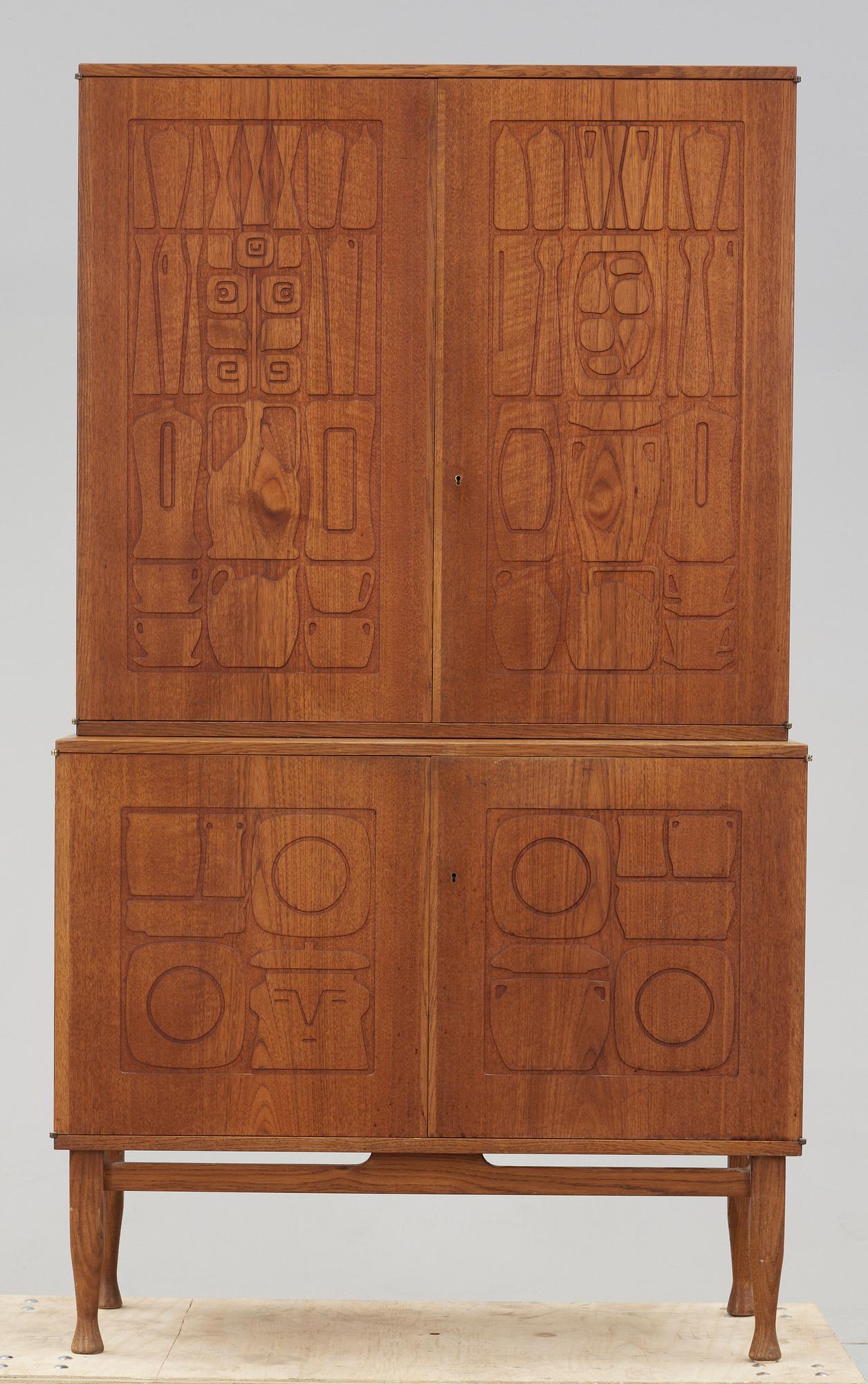 SKÅP, "Krus", Yngve Ekström, Westbergs Möbler AB, Tranås, 1950-tal.