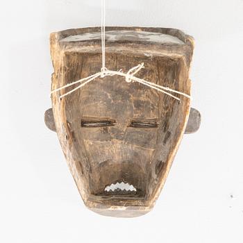 Dance mask "Mwana Pwo" Chokwe Congo 20th century.