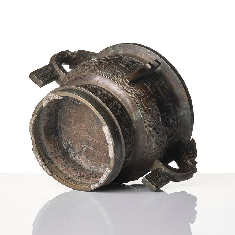 Rökelsekar, brons. Qingdynastin, 1700-/1800-tal.