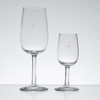 Signe Persson-Melin · GLASSERVIS, 15 delar, "Bouquet", design Signe Persson Melin, Kosta Boda.