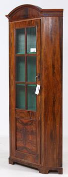 HÖRNSKÅP, 1900-tal.