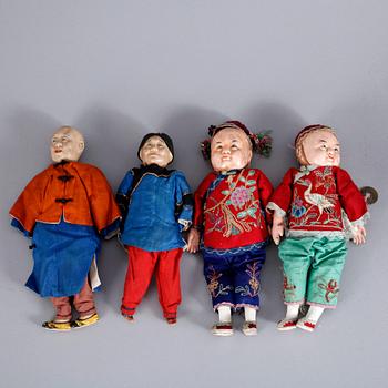 DOCKOR, 4 st, plast samt textil, Japan, 1900-talets första hälft.