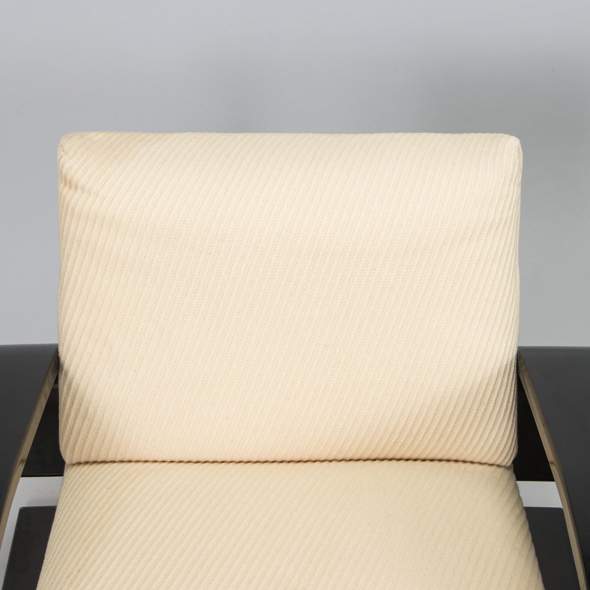 Alvar Aalto, a pair of 1970s armchairs 'Tank chair', model 400, for Artek.