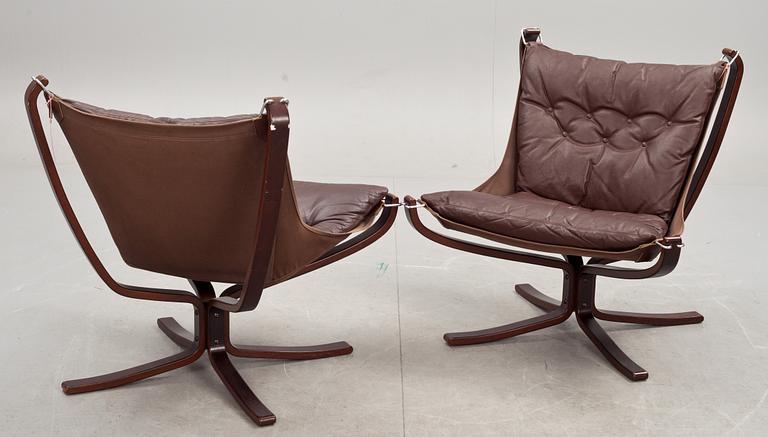 FÅTÖLJER, ett par, "Falcon chair", Sigurd Russel, Vatne möbler, Norge, 1970-tal.