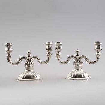 KANDELABRAR, 1 par, silver, Tyskland, 1900-talets första hälft.