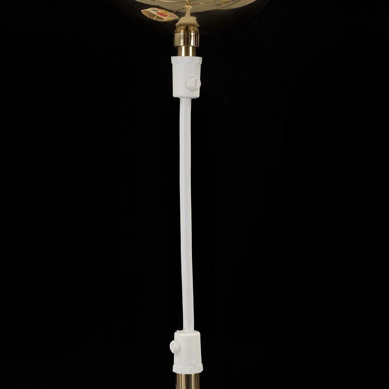 JOSEF FRANK, taklampa, modellnr 2444, Firma Svenskt Tenn.
