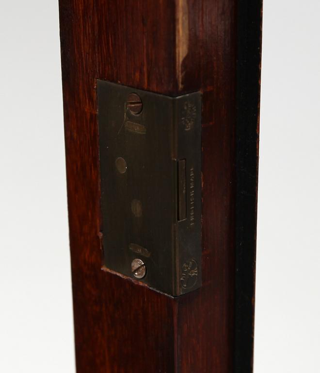 VITRINSKÅP, England, 1900-talets första hälft.