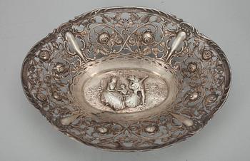 SKÅl, STOP samt VAS, silver. Tot. vikt ca 527,4 gr.