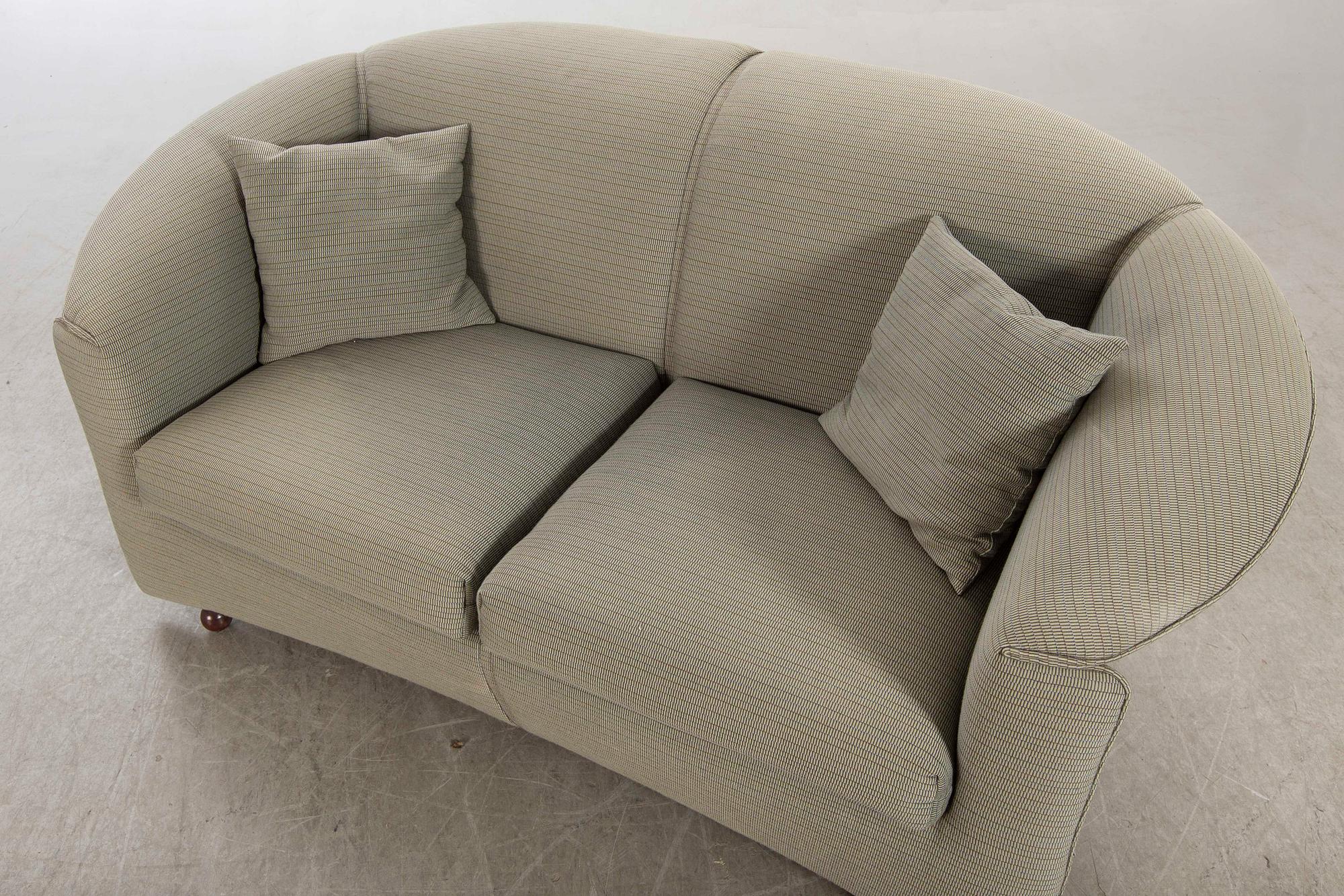 Paolo Piva sofa "Aura" for Wittmann later part of the 20th century.