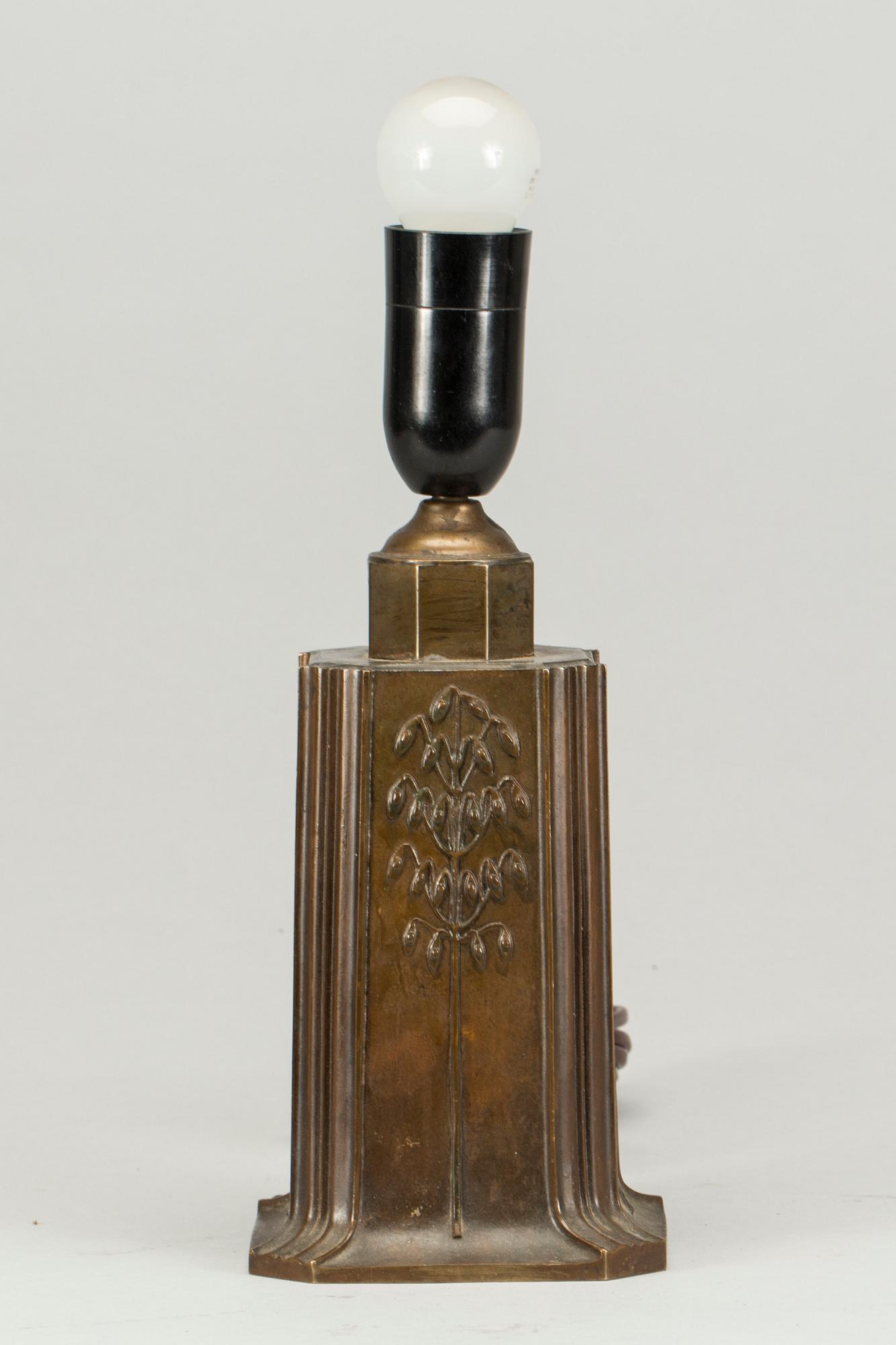 BORDSLAMPA, 1900-tal, Kunst Erzgiesserei, Wien.