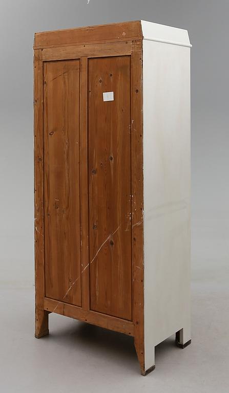 KLÄDSKÅP, 1900-talets början.