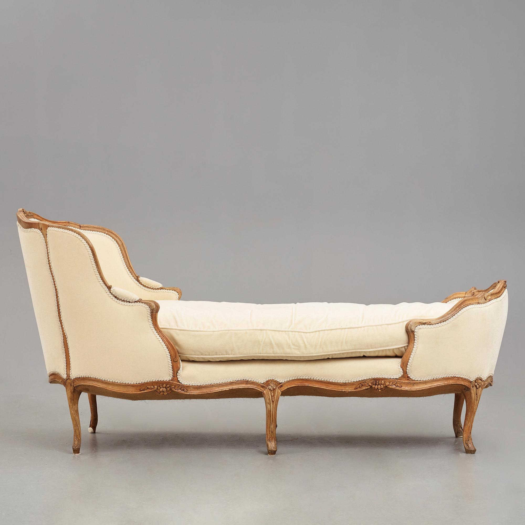 A Louis XV mid 18th century daybed "Lit de repos".
