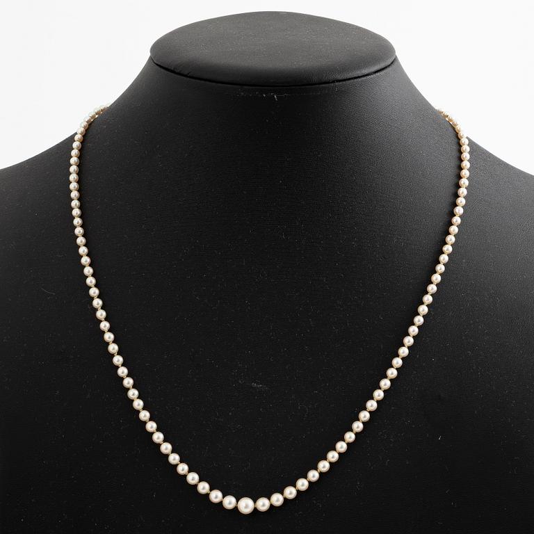 Collier odlade pärlor lås 18K guld.