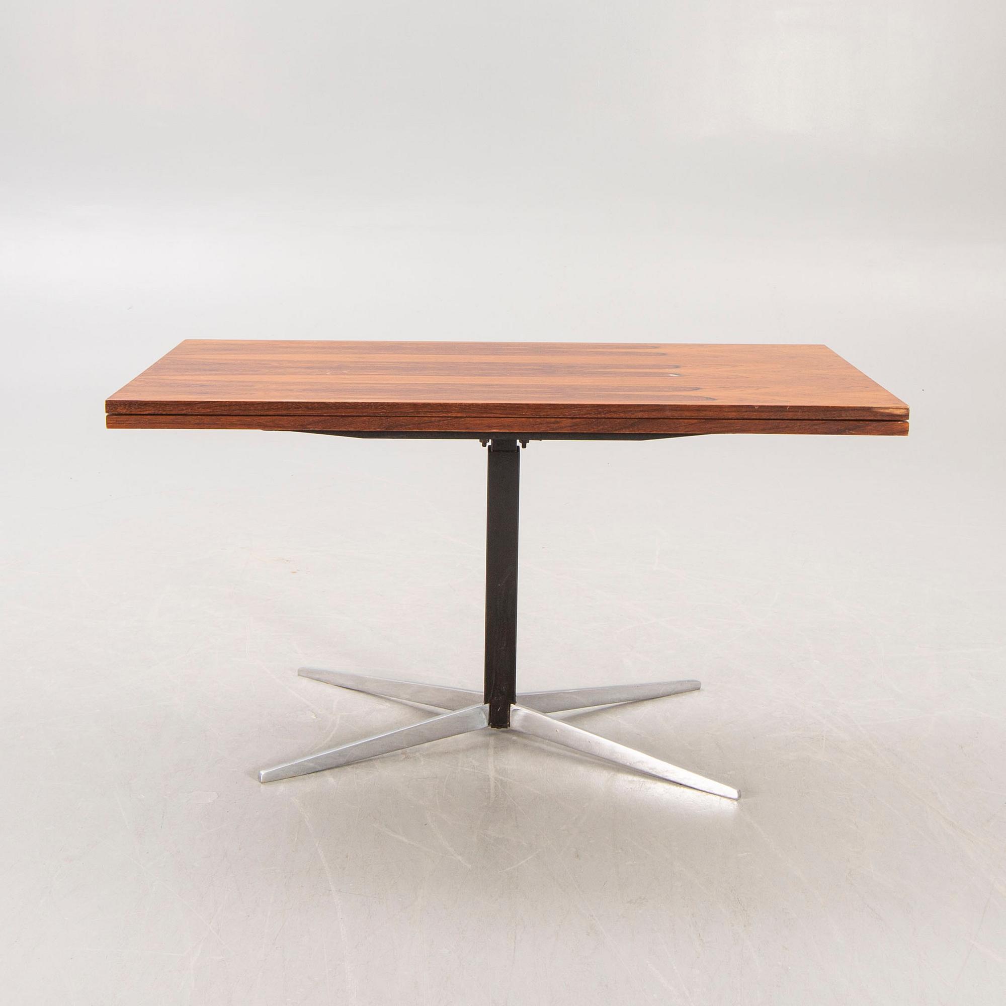 Wilhelm Renz, a 1960s jacaranda adjustable coffee table/dining table,