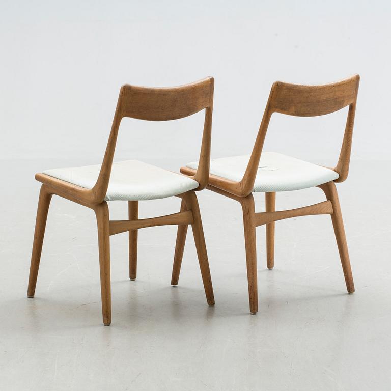 STOLAR, ett par, "Boomerang / 370", Alfred Christensen, för Slagelse möbelverk, Danmark, 1960-tal.