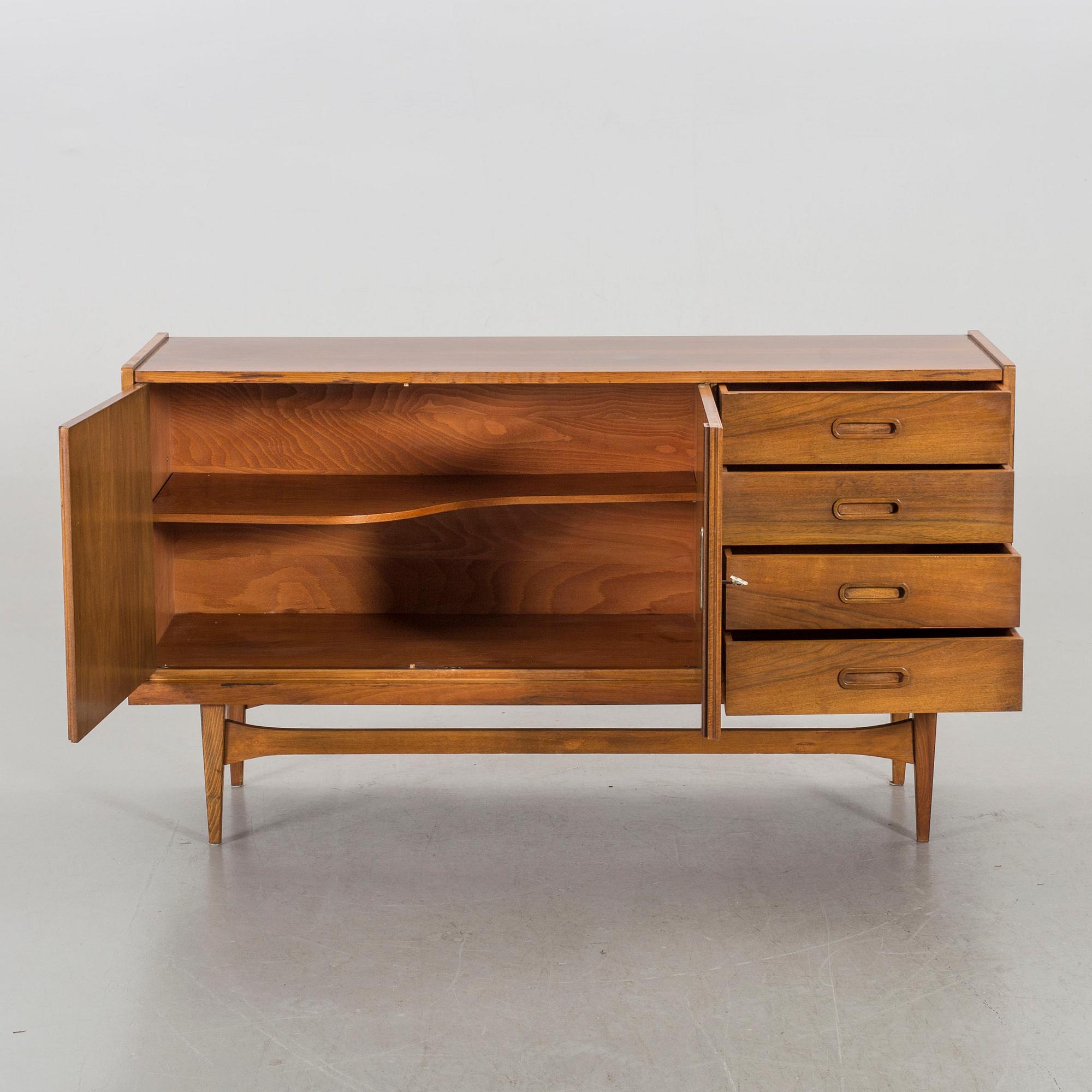 SIDEBOARD, valnöt, 1950/60-tal.
