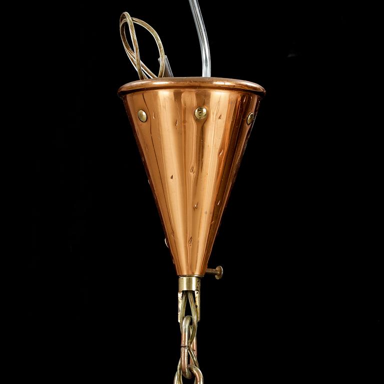 TAKLAMPA, koppar, Danmark, 1960/70-tal. Höjd 40(117 inklusive kedja).