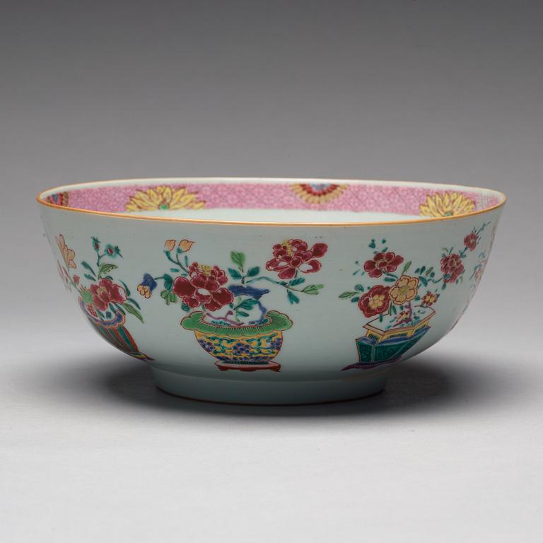 BÅLSKÅL, kompaniporslin. Qingdynastin, Qianlong (1736-95).