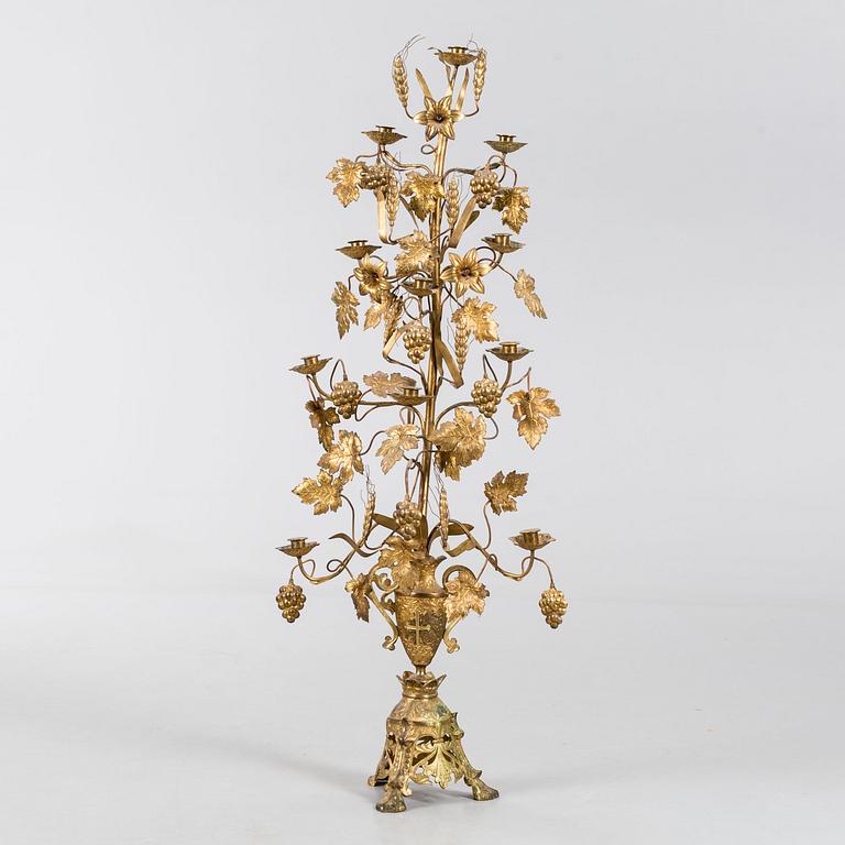 KYRKOKANDELABER, Frankrike 1900-tal.