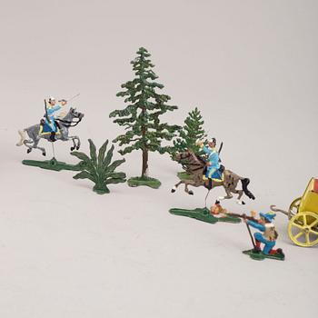 A COLLECTION OF PEWTER SOLDIERS, 1900's.