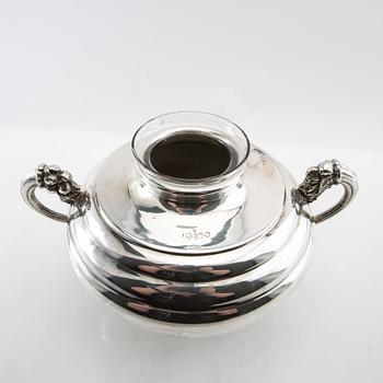 Vase mid-20th century Påhlman silverplate.