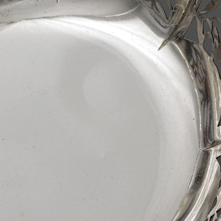Skål, silver, svensk importstämpel, omkring 1900-talets mitt.