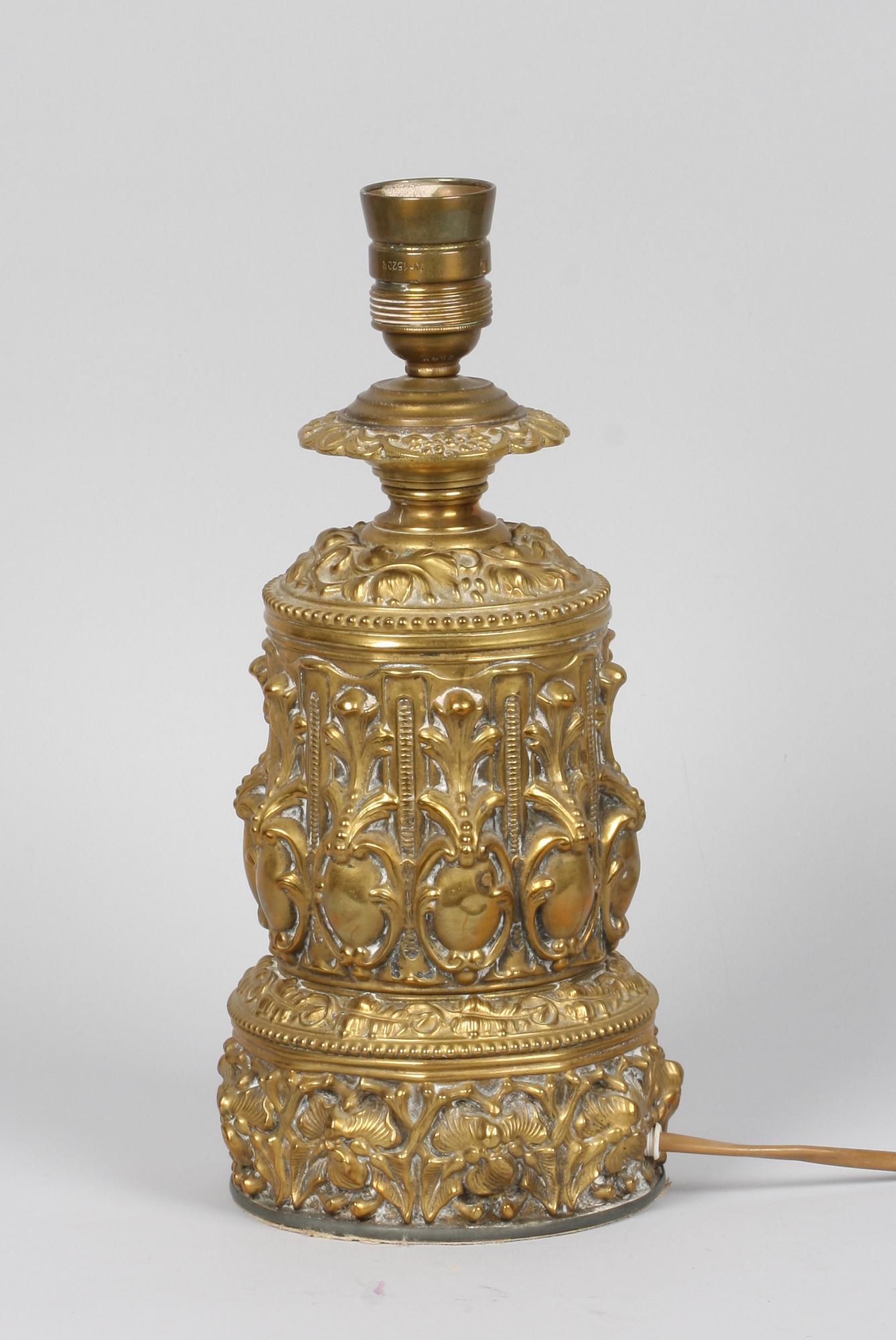 BORDSARMATUR, mässing, nyrenässans, sent 1800-tal.